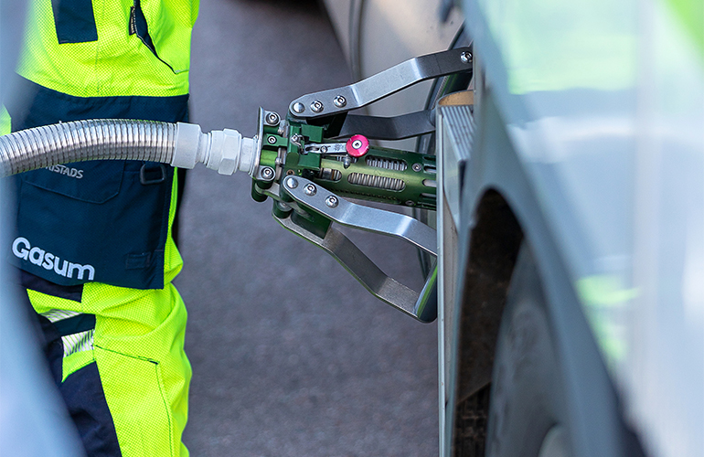 Gasum and Scania partner on CNG/LNG filling station
